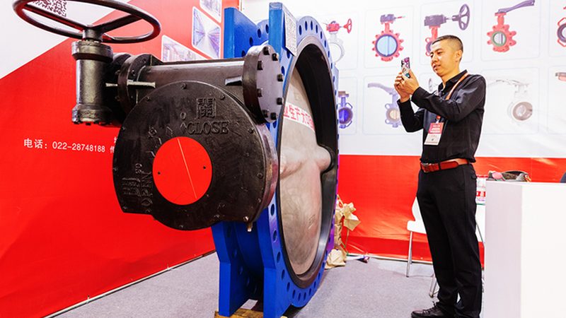 小型工业球阀：揭秘其关键特性与选型要点**